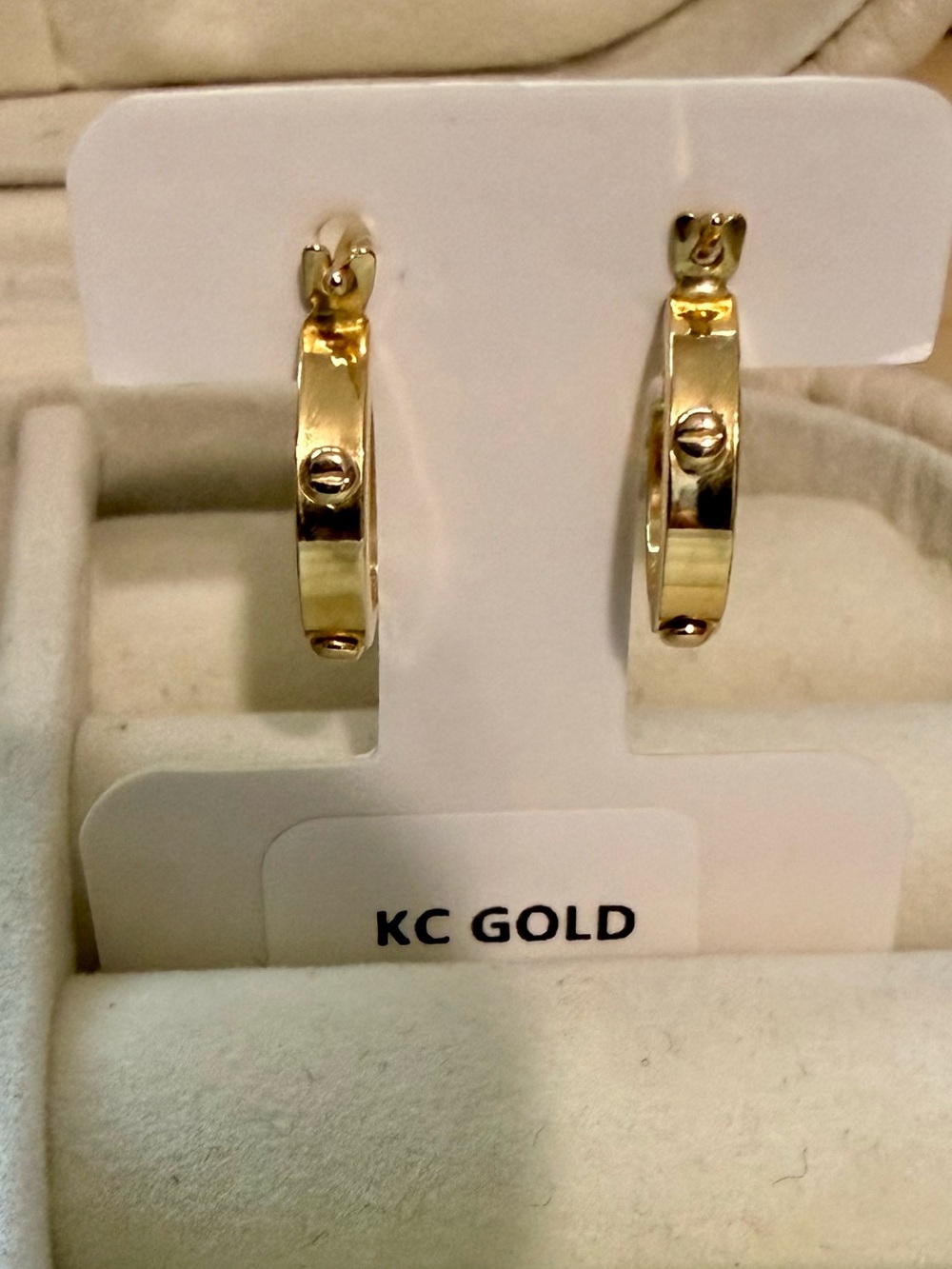 18K Small Yellow Gold Hoop/Loop Earrings